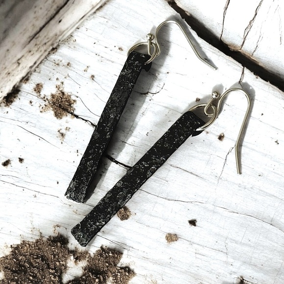 5 For $25💫Hammered Black Aluminum Grunge Dangles Earrings - Picture 7 of 7